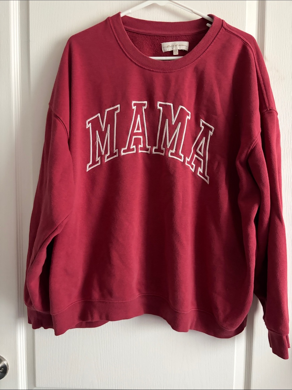 State of Mind MAMA Crewneck Sweatshirt in Deep maroon